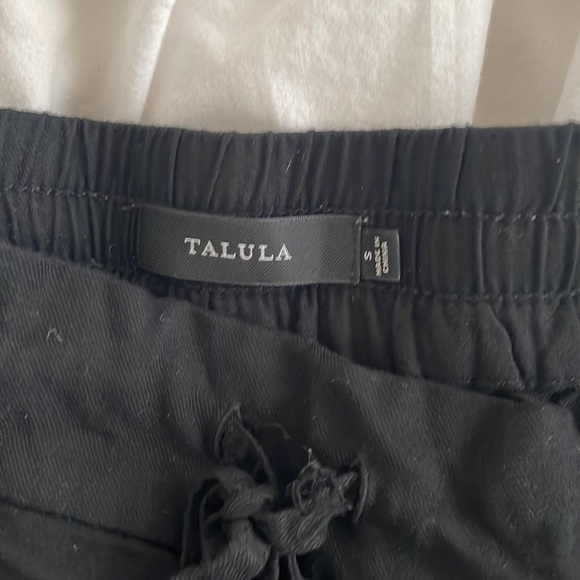 Aritzia Talula black crop jogger pant size S - Picture 2 of 3